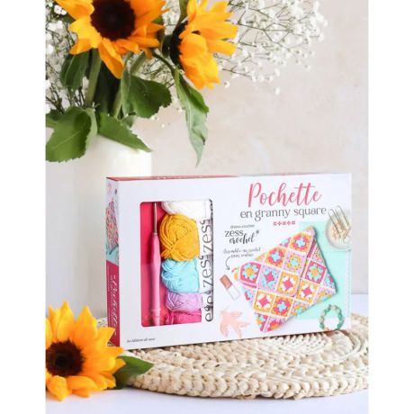 Coffret pochette en granny square