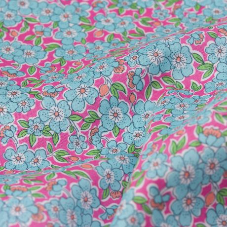 Tissu Liberty Fabrics Patch Gift from the Garden flowering blo