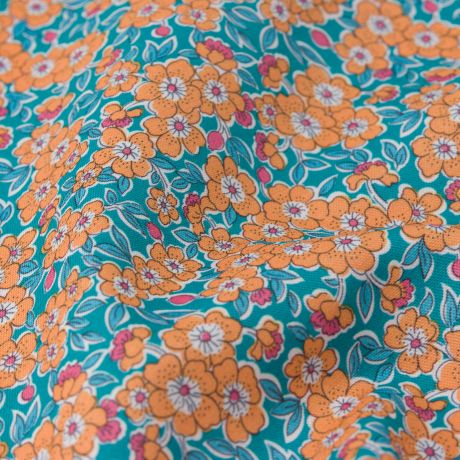 Tissu Liberty Fabrics Patch Gift from the Garden flowering blo