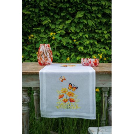 Kit chemin de table fleurs orange et papillons