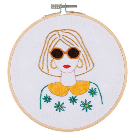 Kit broderie Madame B. - Com'1 Ide